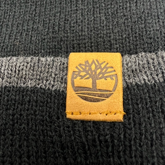 TIMBERLAND BLACK BEANIE, UNISEX, ONE SIZE FITS ALL, BEANIE WITH GREY ON THE CUFF - Picture 10 of 15